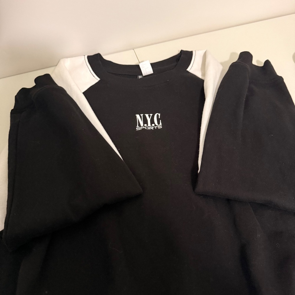 H&M Divided Womens NYC Sports Colorblock Sweatshirt Black White Size M